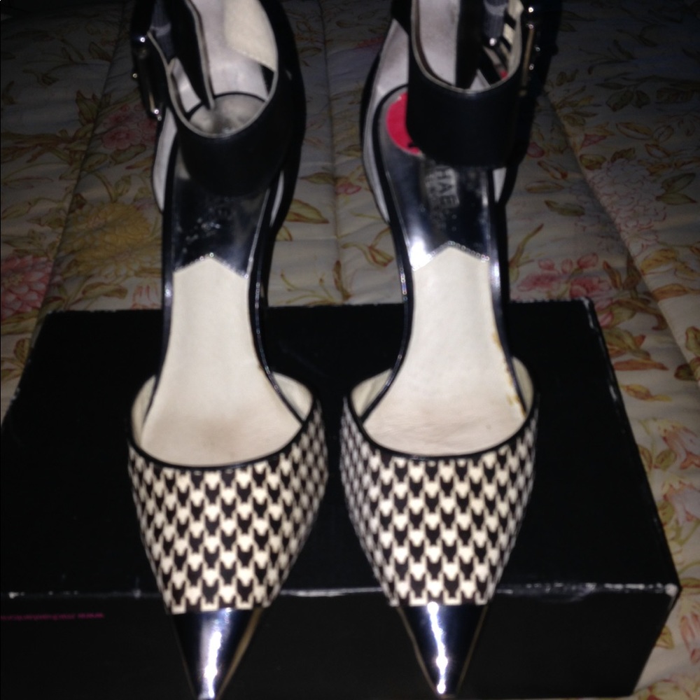 Michael Kors heels size 9